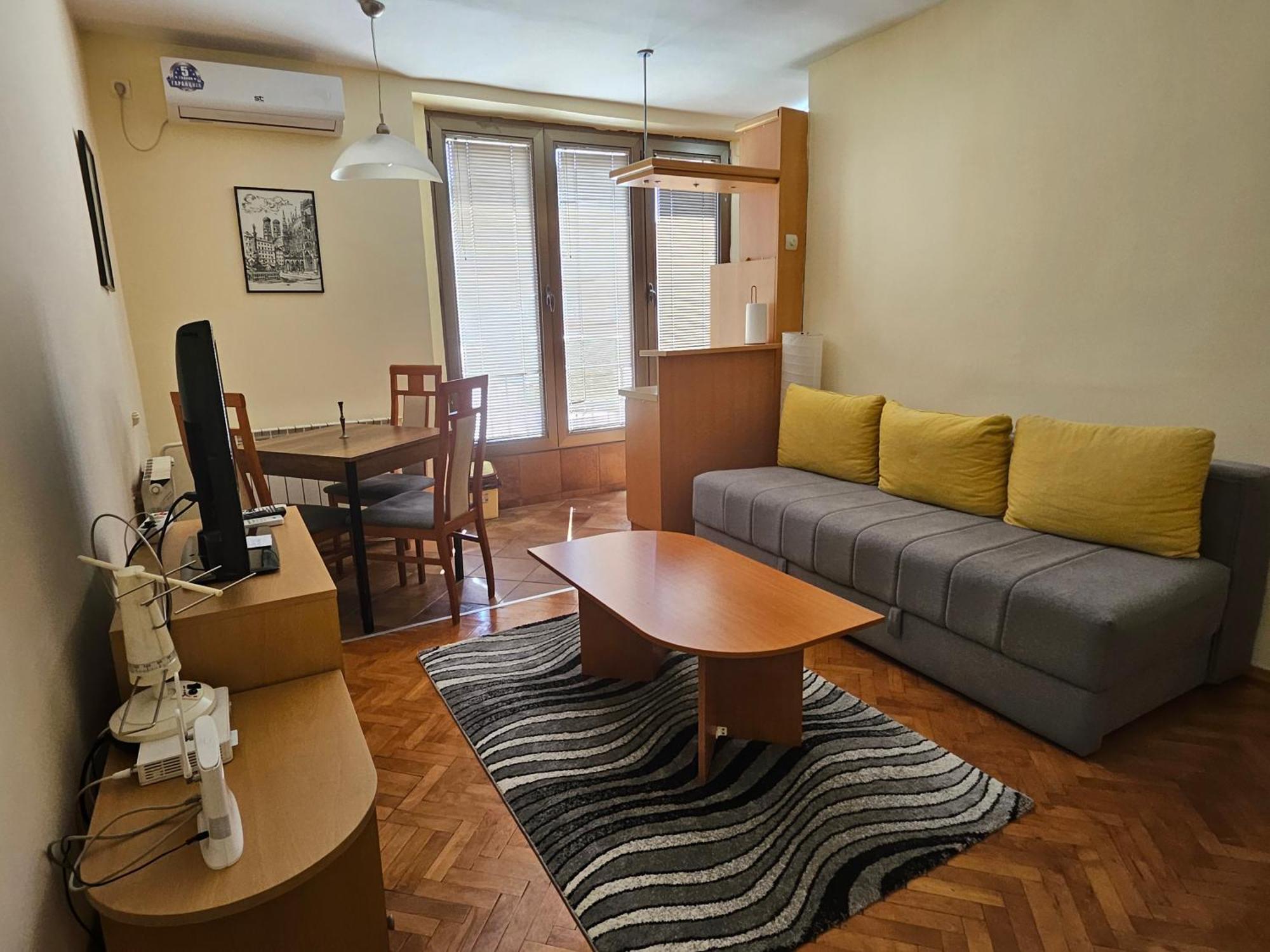 Lovely Square Apartment Purple Velvet Escópia Quarto foto